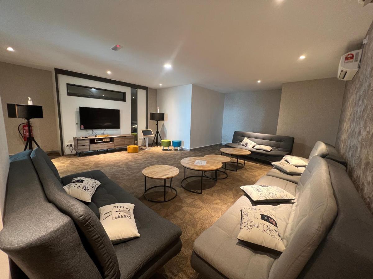 New!! Loving Night Novo 2Br 4-9Pax I Jonker I Netflix I Family Daire Malakka Dış mekan fotoğraf