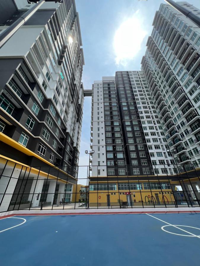 New!! Loving Night Novo 2Br 4-9Pax I Jonker I Netflix I Family Daire Malakka Dış mekan fotoğraf
